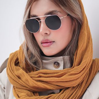مدل خانم با عینک آفتابی eddi4270